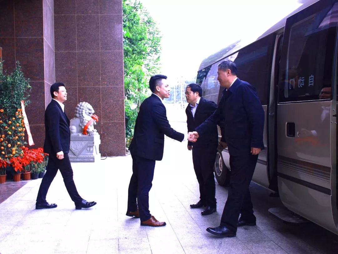 廣東省科協(xié)黨組書(shū)記、專(zhuān)職副主席鄭慶順率團(tuán)到風(fēng)華環(huán)?？疾煺{(diào)研！