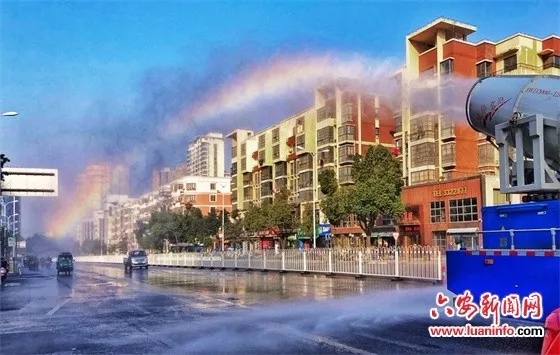 炮出移動(dòng)的彩虹，風(fēng)華環(huán)保助力六安市開(kāi)展創(chuàng)建全國(guó)文明城市